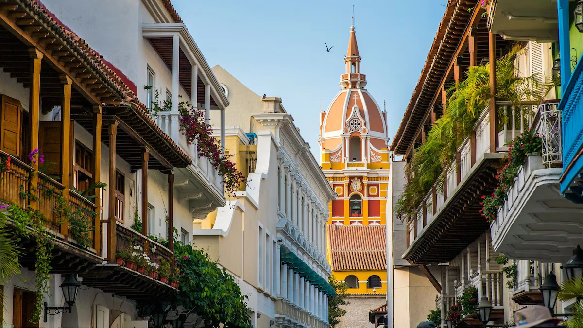 De carbón a turismo la industria que ahora mueve 40 billones al año en Colombia, hasta el café fue superado